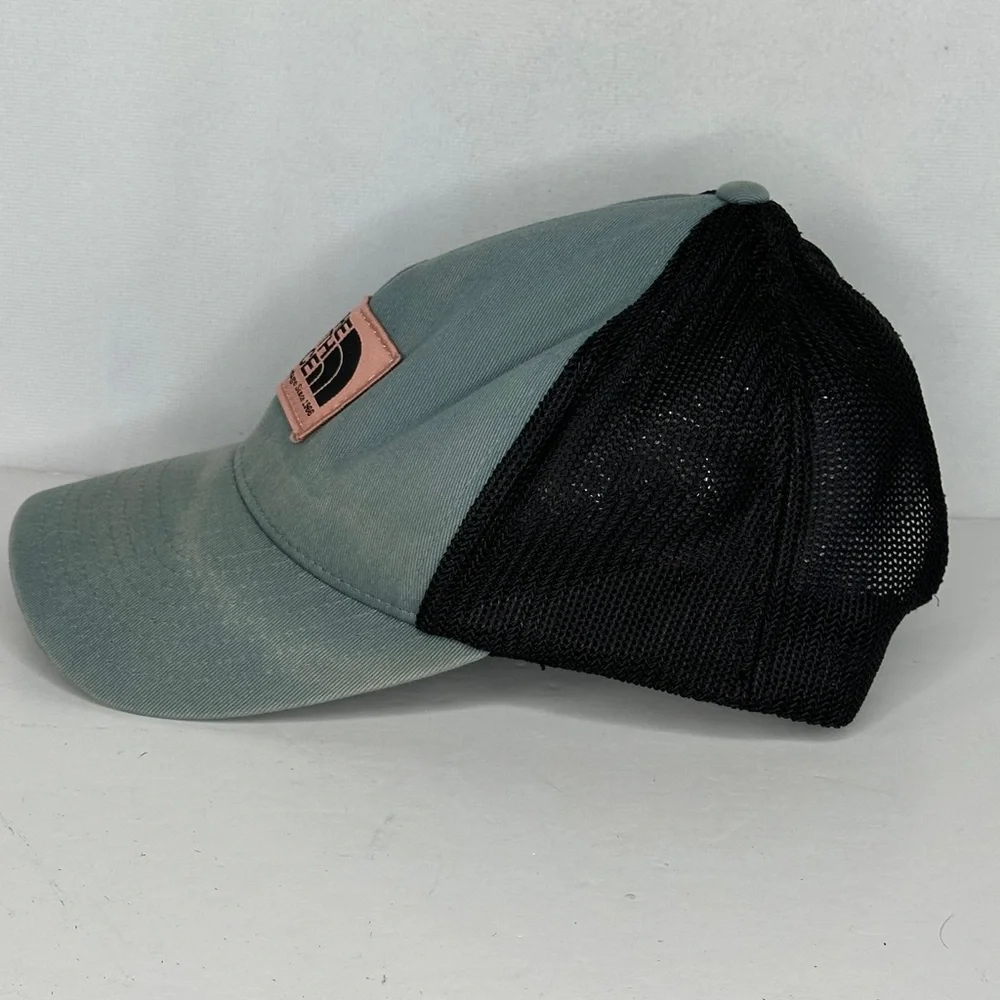 The North Face Truckers Cap Slightly‎ Distressed
